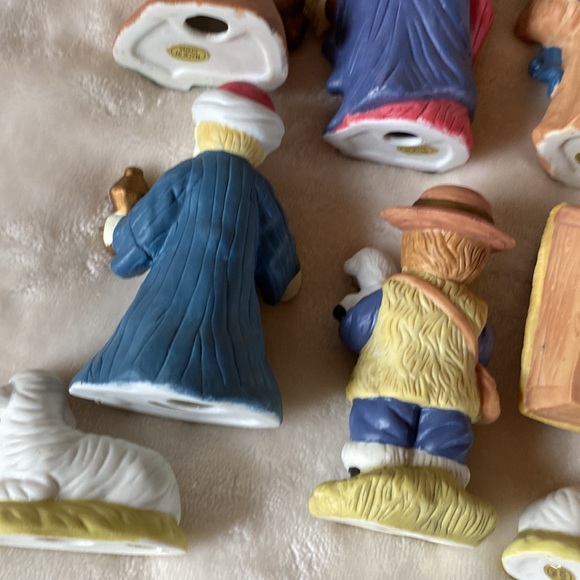 ✝️ Eleven Piece Nativity Set - Picture 16 of 16